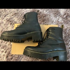 Dr Martens platform Shriver Hi Boots